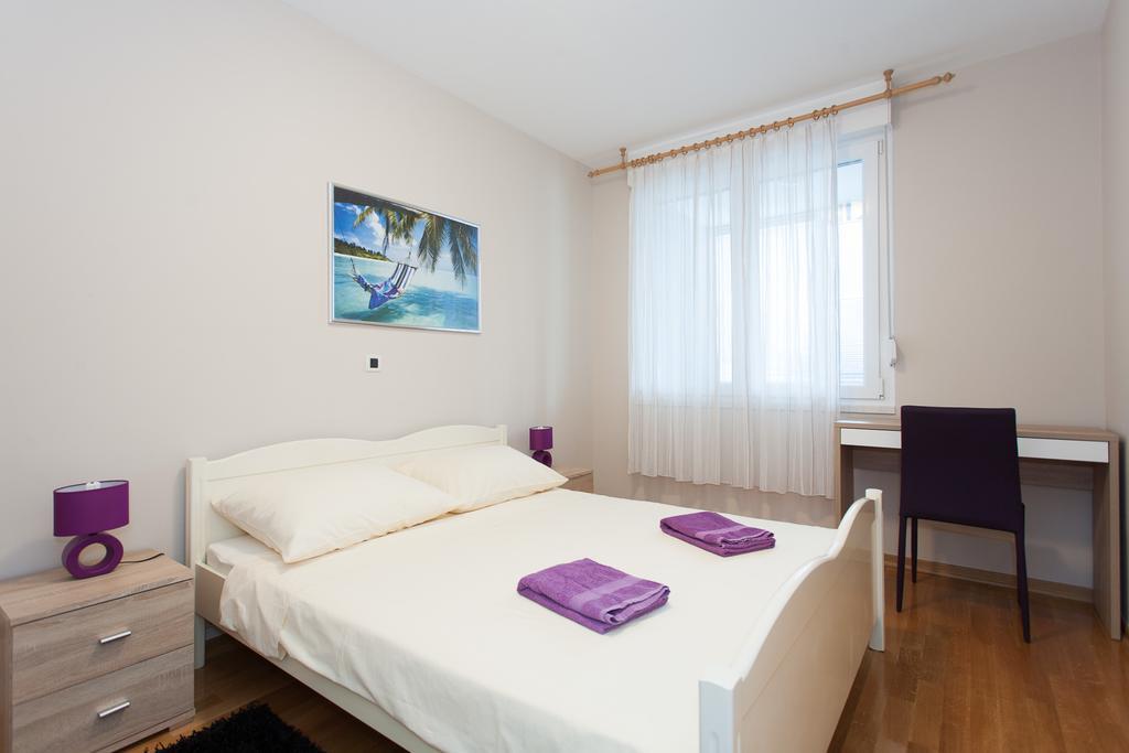 Near Beach Apartment Reno With Private Parking Split Bagian luar foto