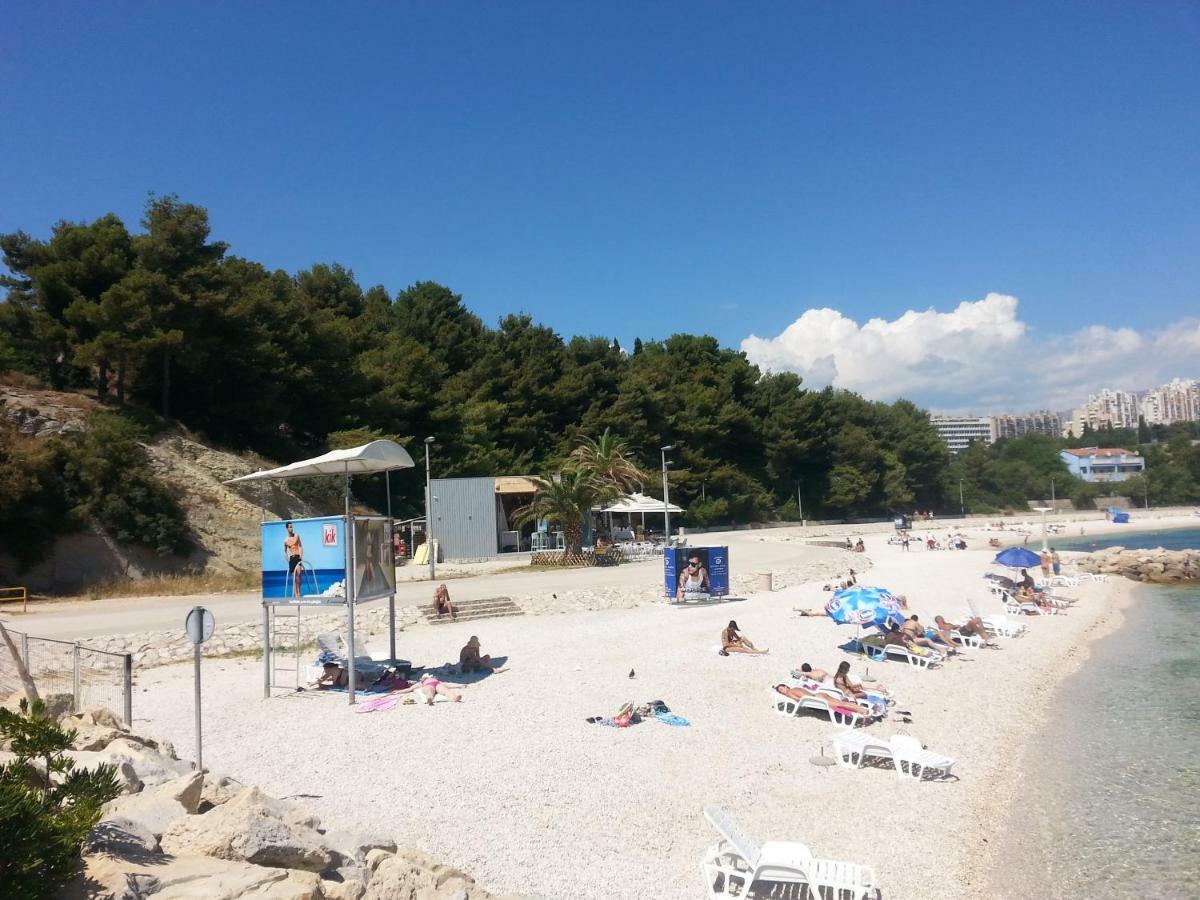 Near Beach Apartment Reno With Private Parking Split Bagian luar foto
